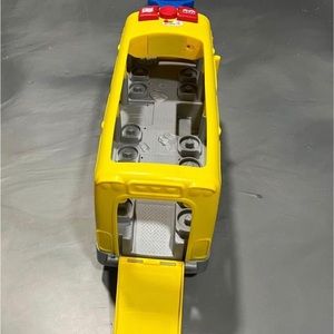 Fisher-price big yellow school bus
